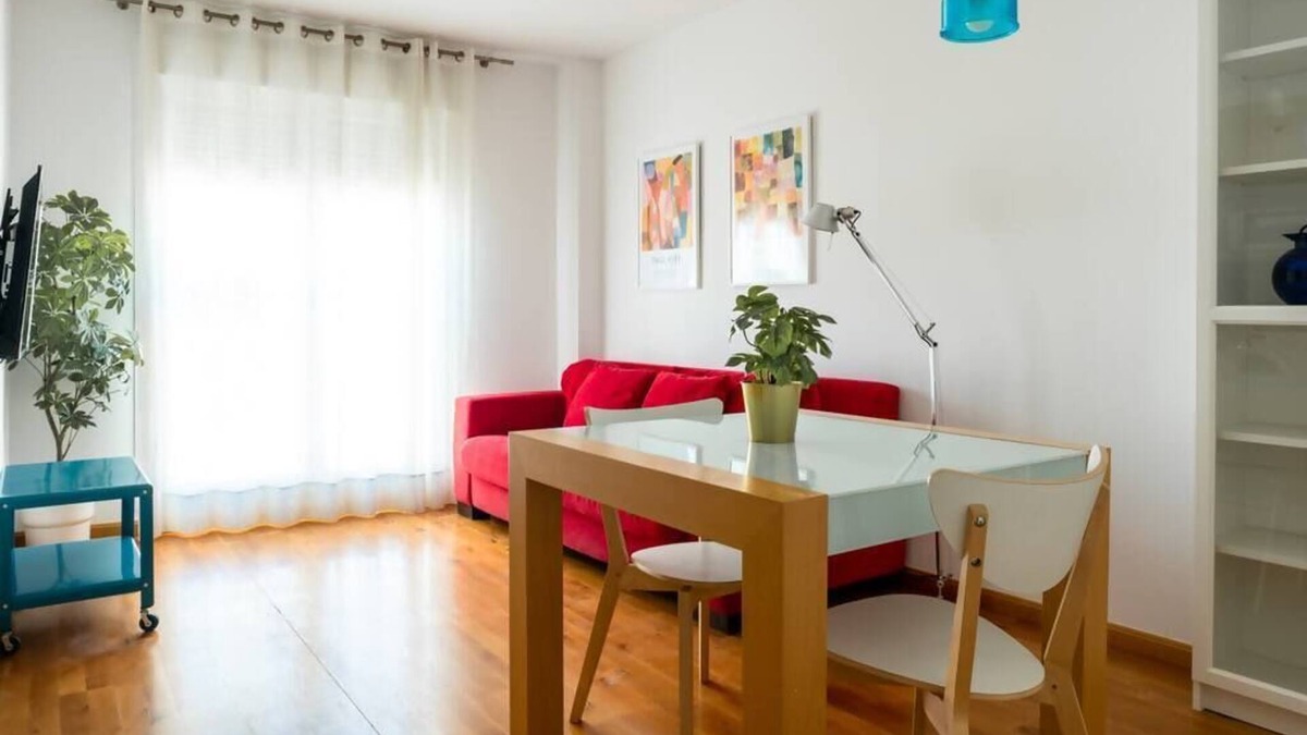 Zaragoza Centro Apartment | LOIRA SAGASTA: Stylish and Excellent Location