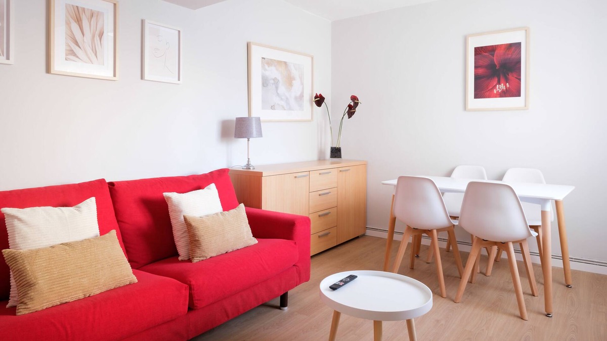 Las Fuentes Apartment | LOIRA SOLESMES: Tranquility and Comfort