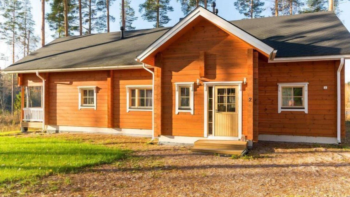 Kuorevesi House | Lokinsiipi by Interhome