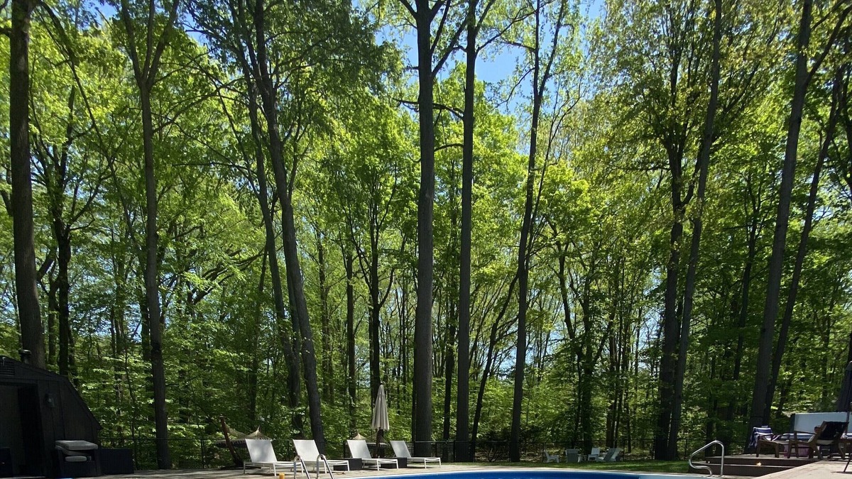 Shorewood-Tower Hills-Harbert House | Loma House-heated pool, hot tub, sauna, walk to Warren Dunes!