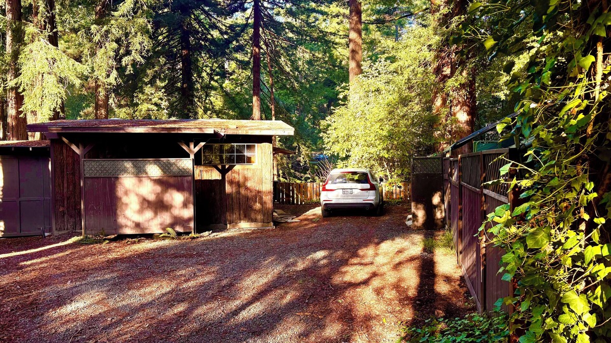 Loma Mar House | Loma Mar/Pescadero Charming Cabin in the Redwoods