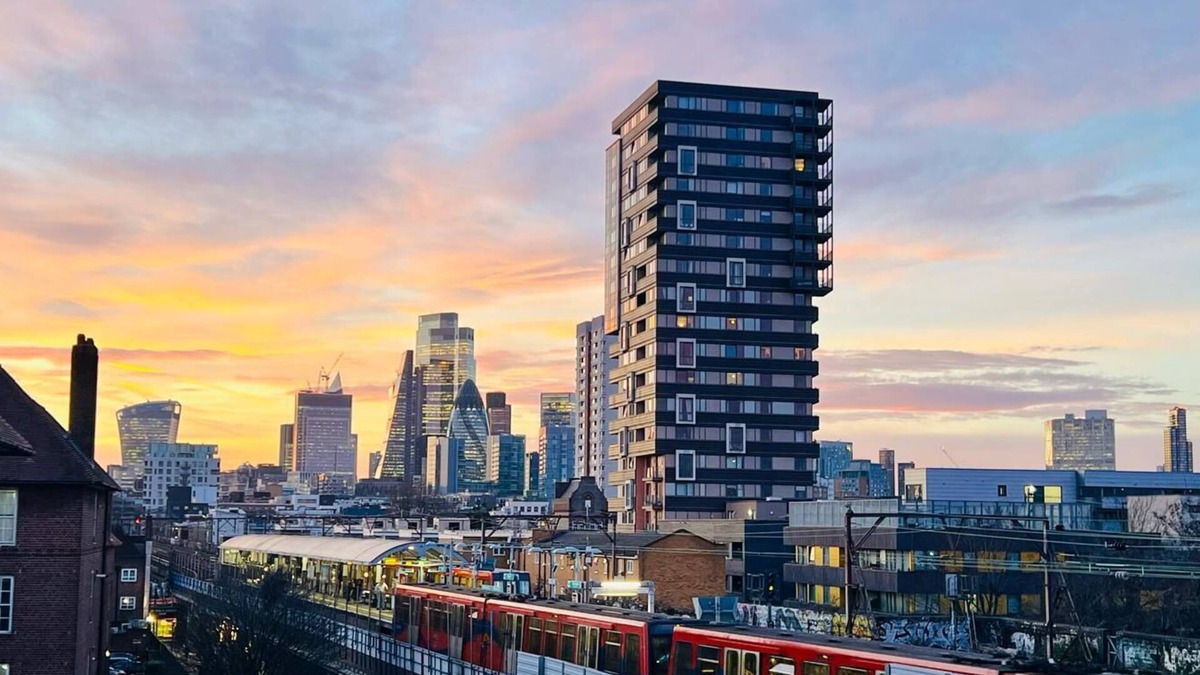 Shadwell Bed & Breakfast | London Bridge: Private Rooftop Terrace 3BR-7Guests