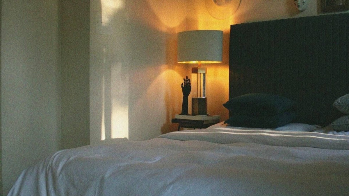 Addison Apartment | London Gem - Chic Apartment Retreat