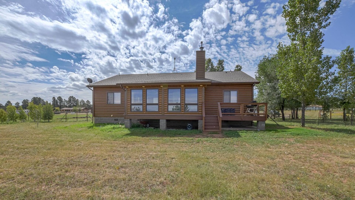 Show Low Cabin | Lone Pine Cabin- Huge Fenced Yard, Play-Set, Family Friendly
