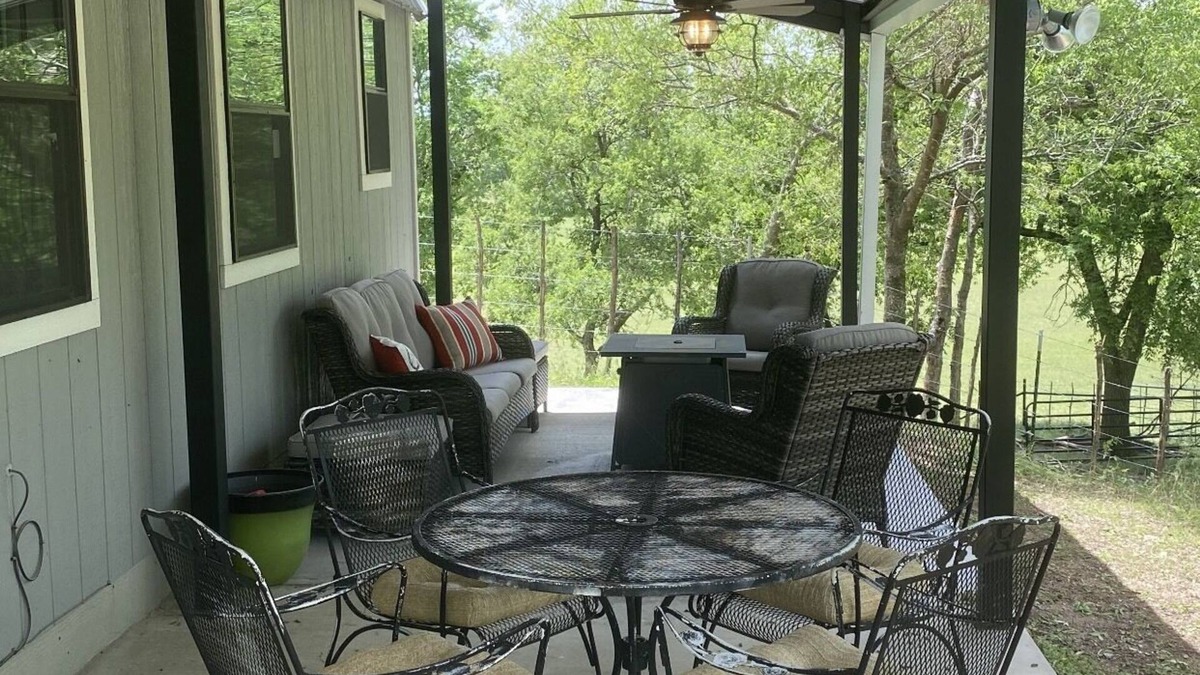 Weatherford Cabin | Lone Pine Cabin - Weatherford, Texas