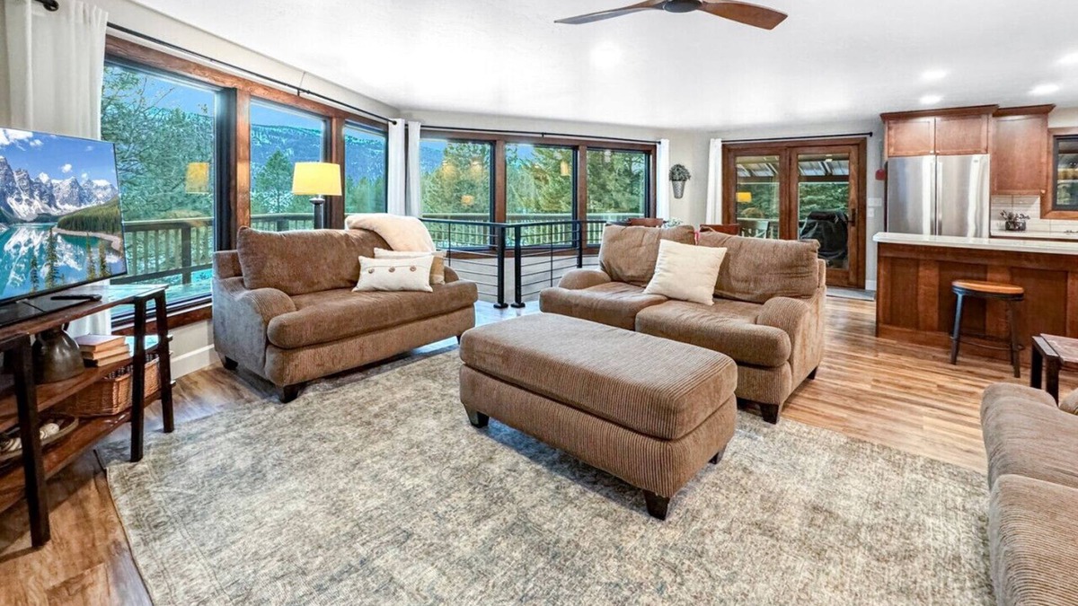 Cascade Apartment | Lone Pine Lookout .
