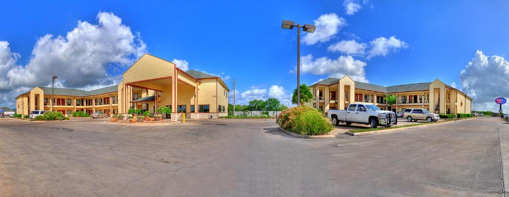 Victoria Hotel | Lone Star Inn and Suites Victoria