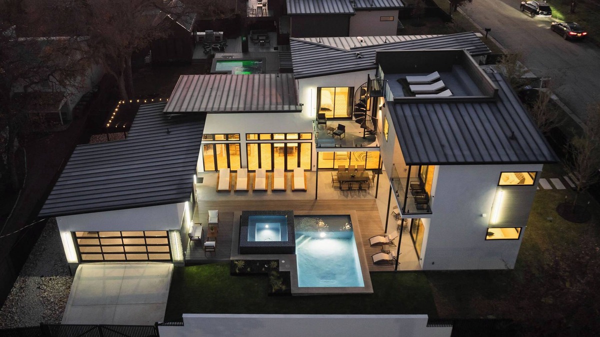 Elmhurst Heights House | Lone Star Lookout by Lux Tiny Resorts
