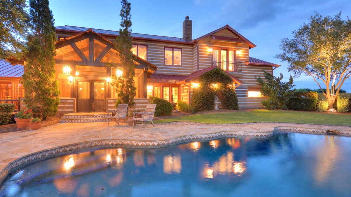 Sutherland Springs Other | Lonesome Wind Ranch: A Luxurious South Texas Ranch Estate