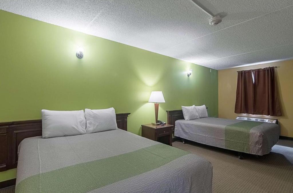 Sherman Hotel | LoneStar Inn and Suites