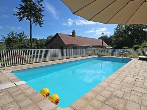 Sainte-Honorine-la-Guillaume House | Longère avec Piscine Chauffée, Jardin et Vélos à Dispo - FR-1-497-4