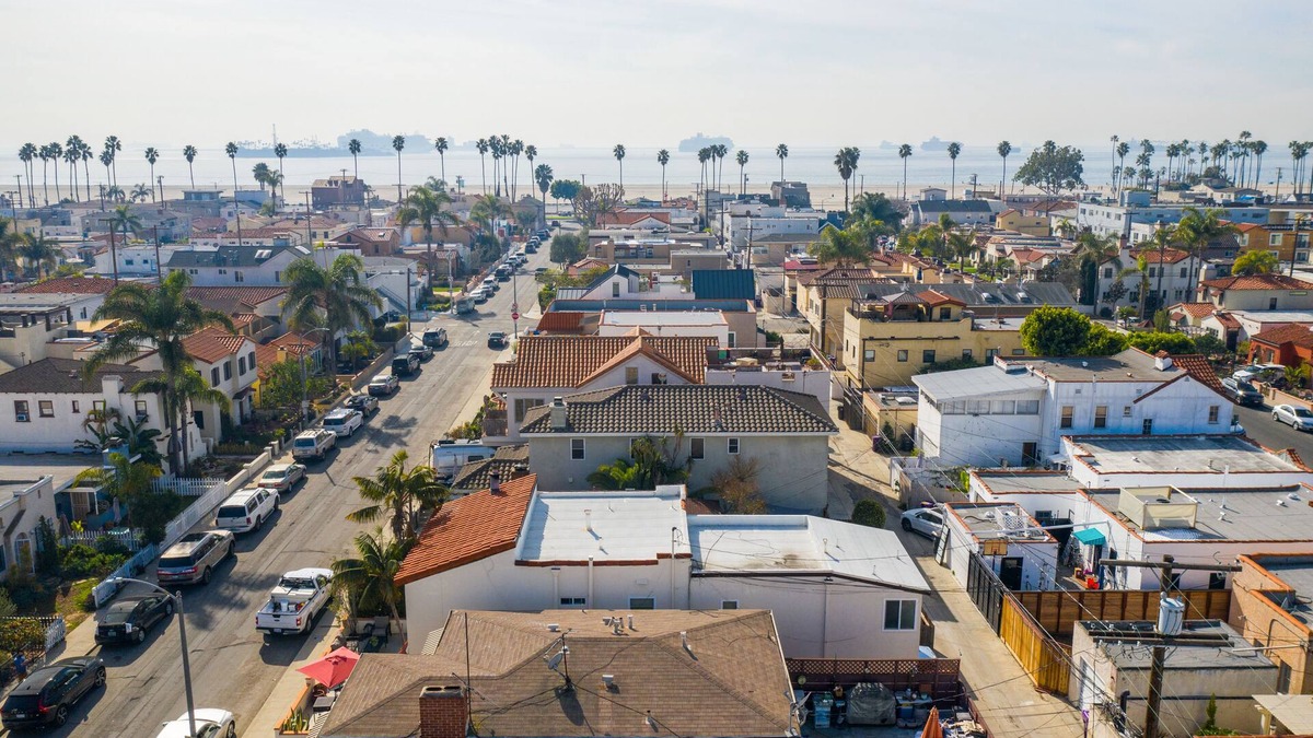 Belmont Shore Cottage | Long Beach, Belmont Shore. Centrally Located. Near Airport.