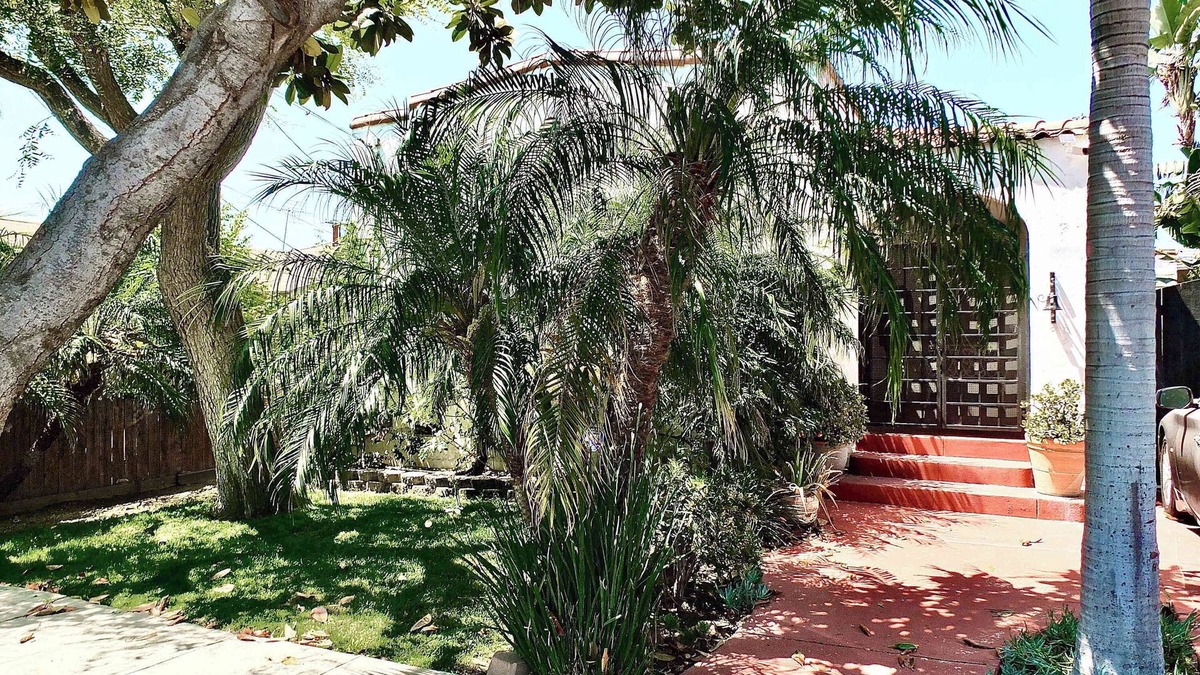 Zaferia House | Long Beach Breeze – Dreamy 2 BDR