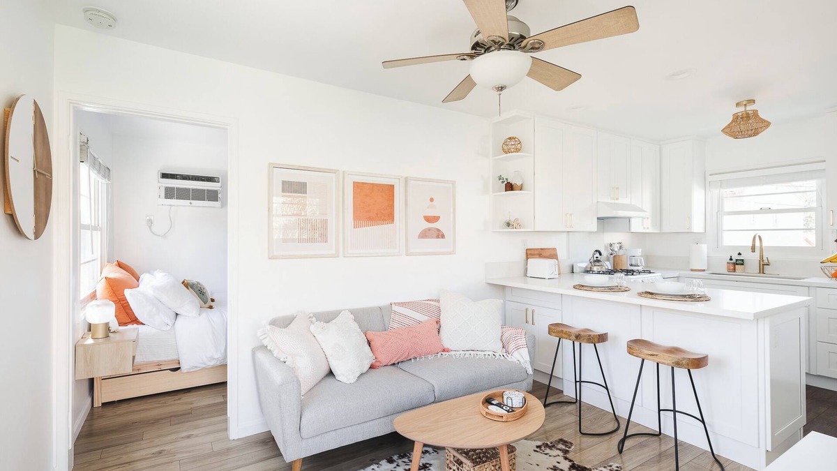 North Long Beach Apartment | Long Beach Retreat - Private back house with AC, Air Purifiers, & Soft Water