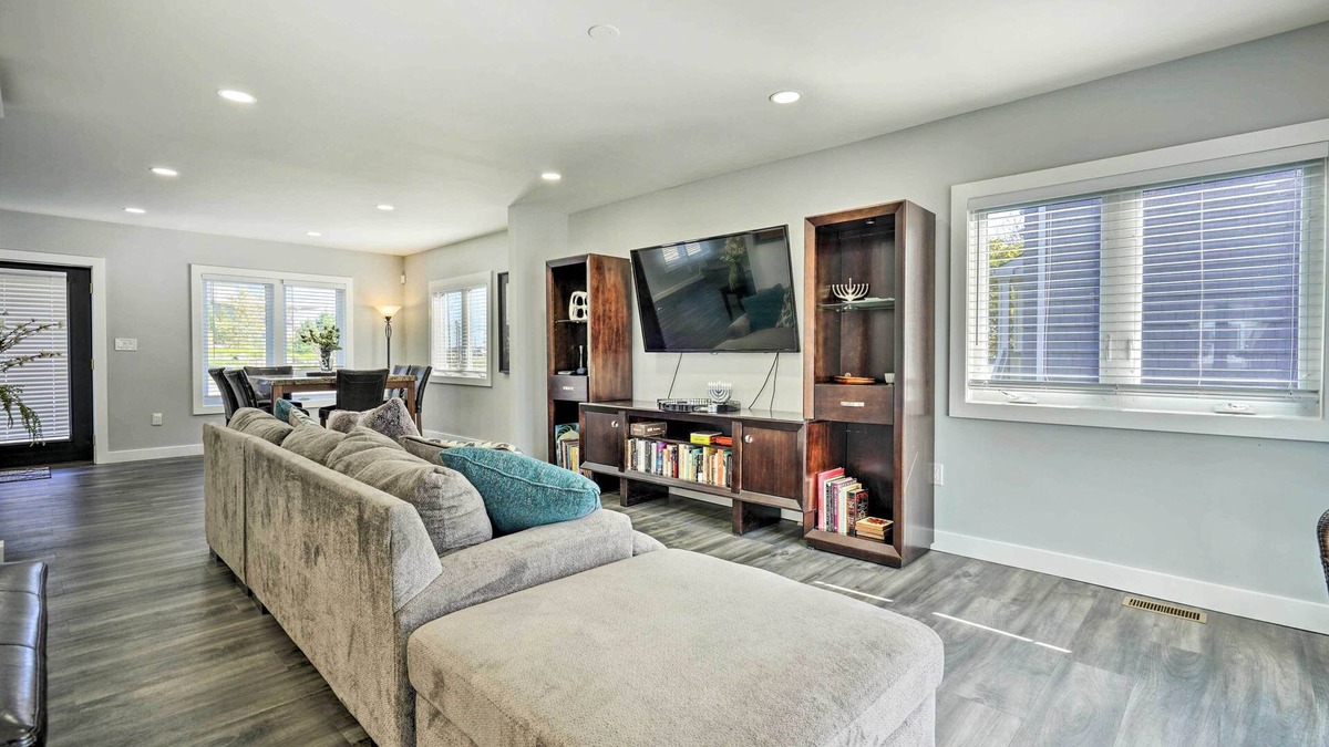 Long Branch Cottage | Long Branch Getaway: Grill, 1 Block to Beach!