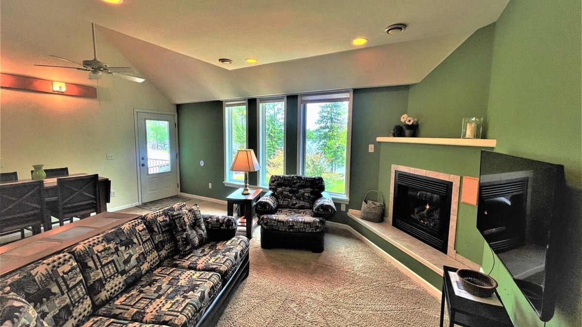 Phillips Condo | Long Lake North Pine Ridge | 4 Bed, 2 Bath