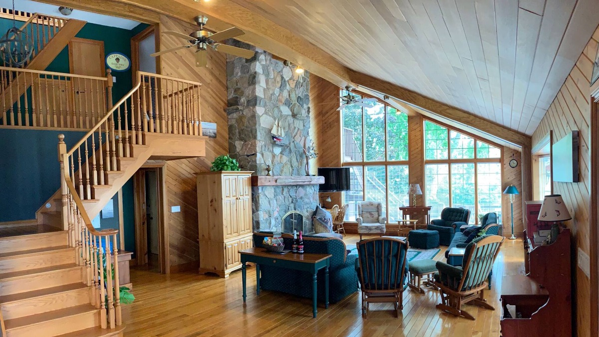 Long Point Cottage | LONG POINT multi-family cottage sleeps 12-15, kayaks, boat dock, beach 5min walk