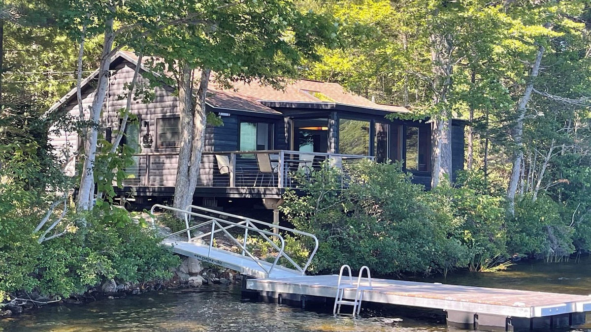 Mount Desert Cottage | “Long Pond Cottage" Lakefront on Mount Desert Island Sleeps 6