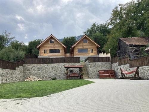 Rimetea Ski Chalet | Long Rock Chalets
