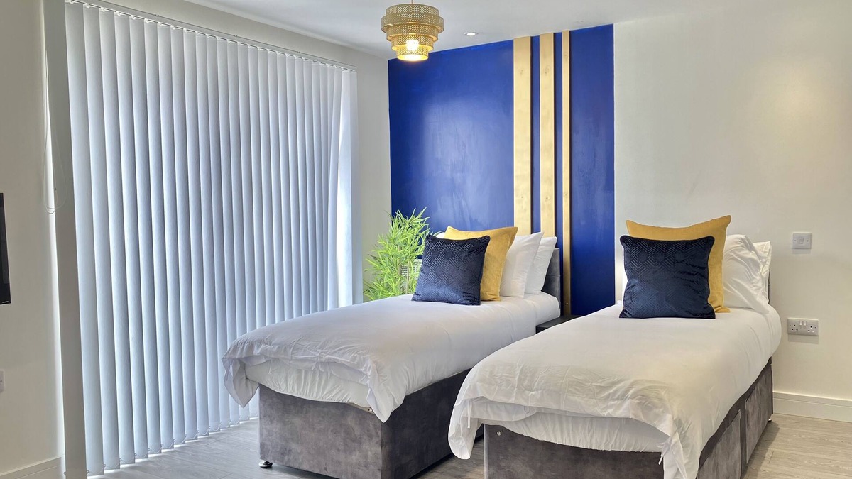 Hemel Hempstead Apartment | Long Stay Cozy Studio | Sleeps 2