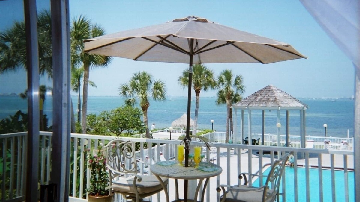 Bayview Condo | Long Term 5/1-12/31 Spectacular View, Private Beach,Kayak, Dolphins.Flex dates