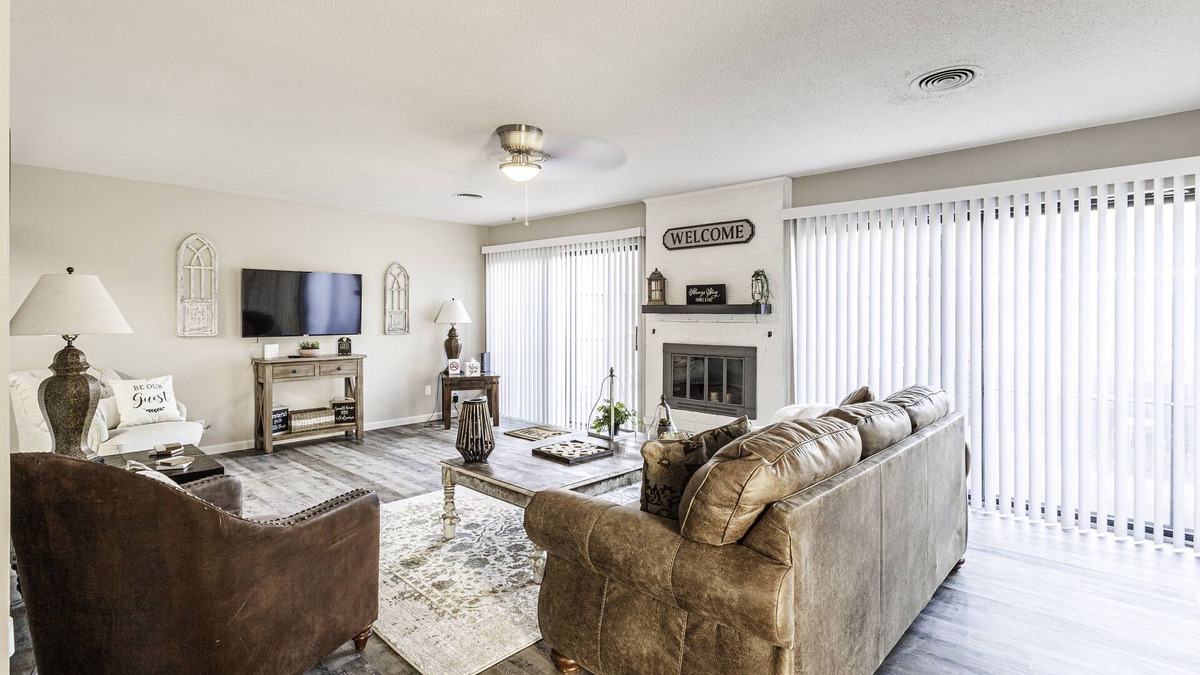 Ellendale Condo | Long-Term Stays - Germantown 2br/2ba
