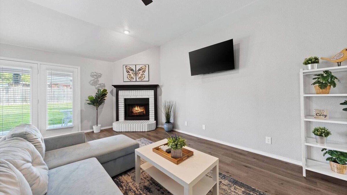 Killeen House | Long Term Stays in Killeen - 4 Bedrooms, pet-friendly