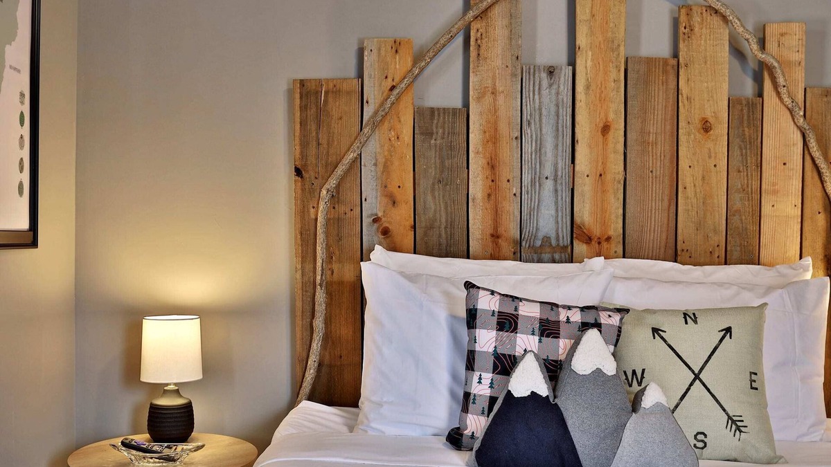 Bridgewater Apartment | Long Trail Suite | 10 Mins to Mountains | A/C
