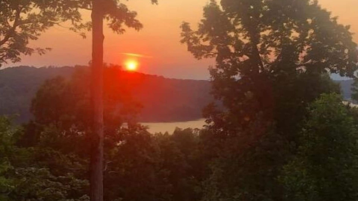 Hayesville Cabin | LONG VIEW LODGE~ Relax with Mountain & Lake Views