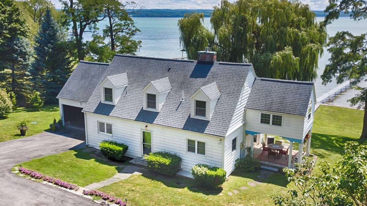 Seneca Falls Cottage | Long View on the Cove: Views! Views! Views!