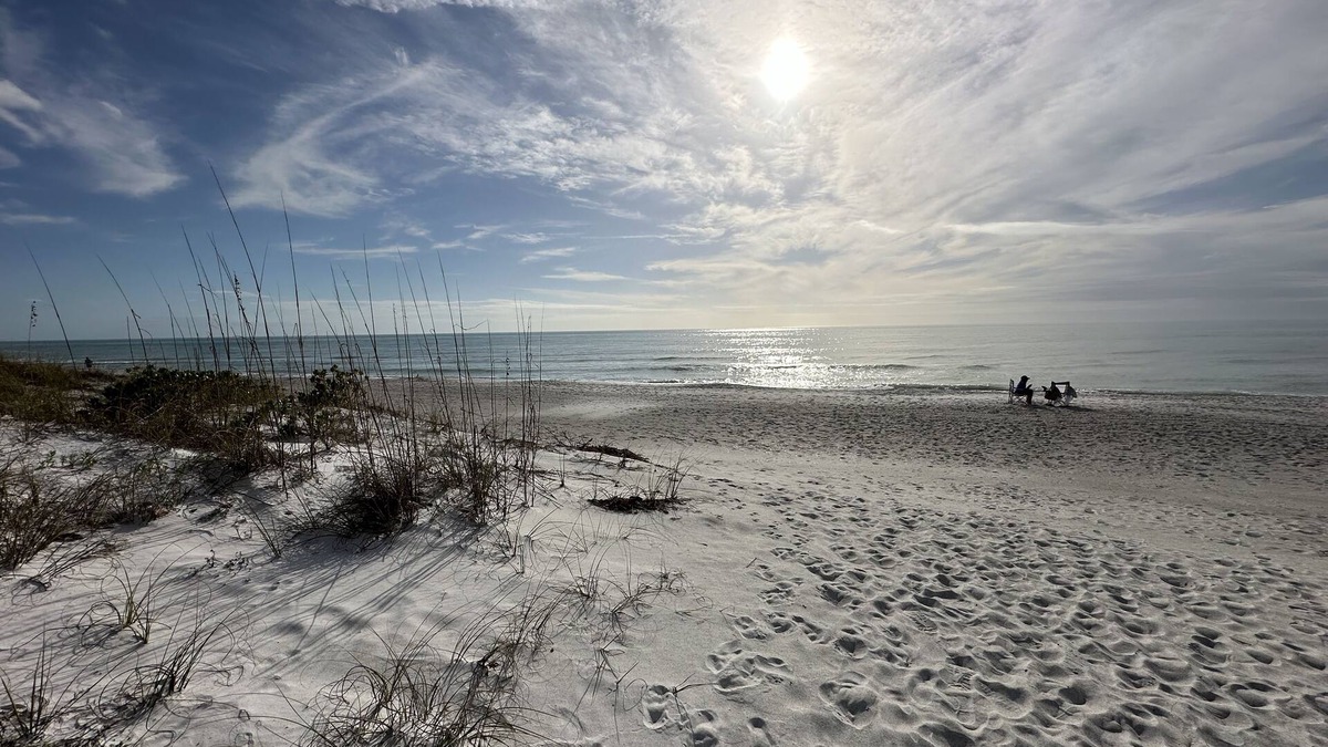 Longboat Key Apartment | Longboat Key Beachside Paradise – 3-Month Minimum Stay