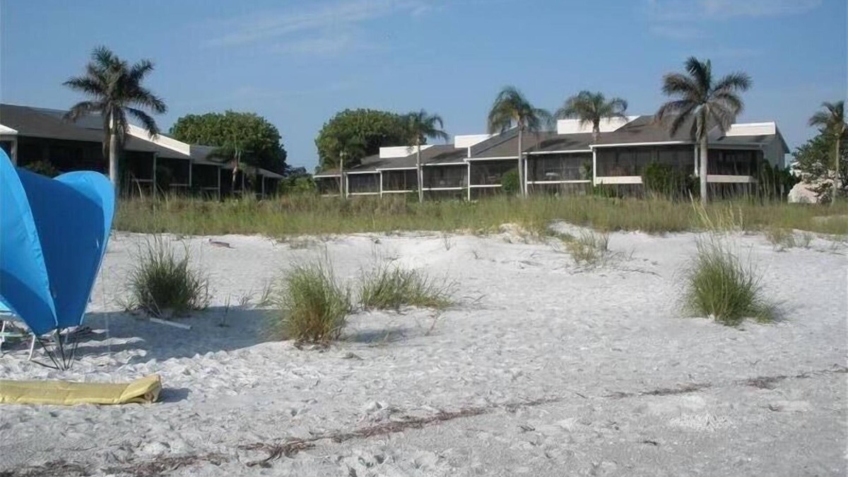 Whitney Beach Condo | Longboat Key Beachfront - Beautifully Updated with Prime Location