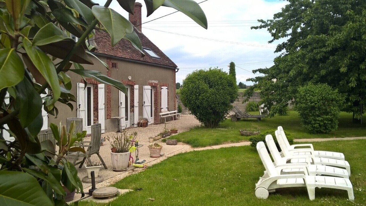 Ervauville House | Longère 220 m2 in enclosed garden of 1850 m2 with swimming pool 12x5- ping-pong- bicycles