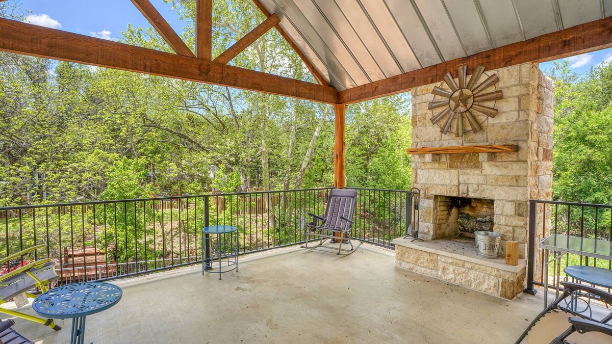 Marble Falls House | Longhorn Cove: Rustic Retreat by the Water Awaits!