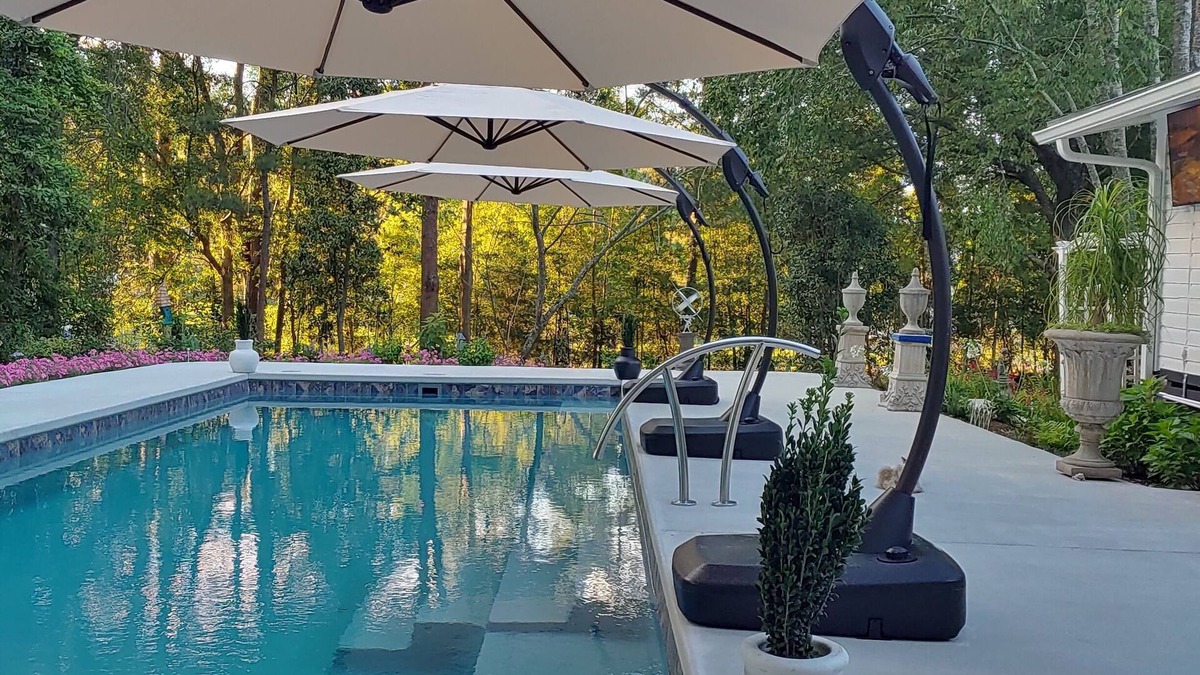 Sumrall Cottage | Longleaf Cottage Bed & Breakfast- Pet Friendly - Heated Pool - 41 Mile Bike Path