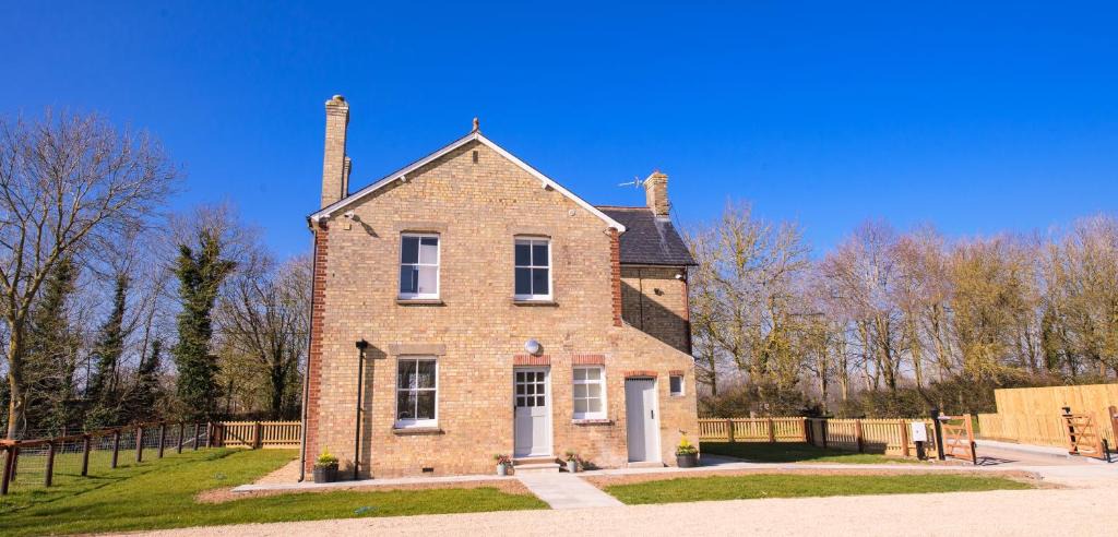 Cambridge House | Longstowe Farmhouse