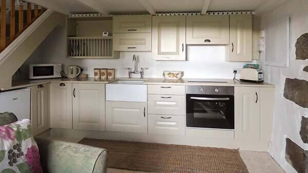 Penwithick Cottage | Longview Cottage