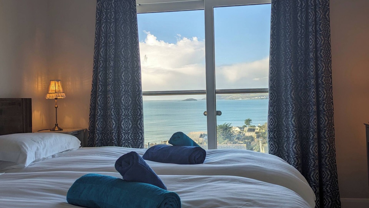 Downderry Cottage | Looe Island View
