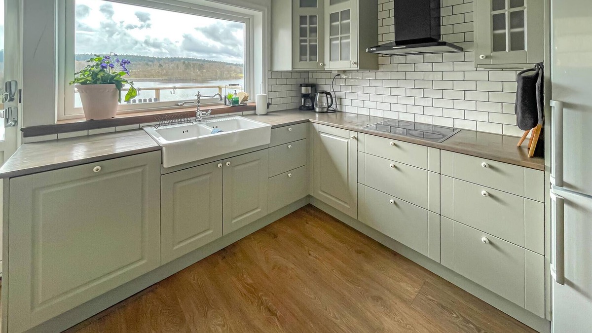 Kungsbacka O House | Look forward to a fantastic vacation home vacation with a view of the lake.