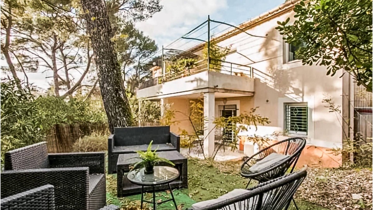 Cadereau Apartment | Look forward to a relaxing vacation with culture and experiences