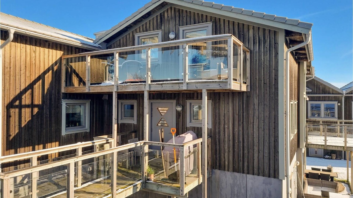 Smogen House | Look forward to a wonderful vacation with the whole family in this comfortable vacation home in a fa