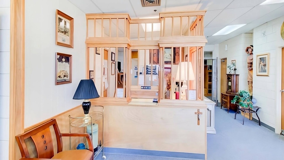 Drumright House | Look No Further! 4 Posh Units, Free Parking, Pets Allowed, Near Tidewater Winery