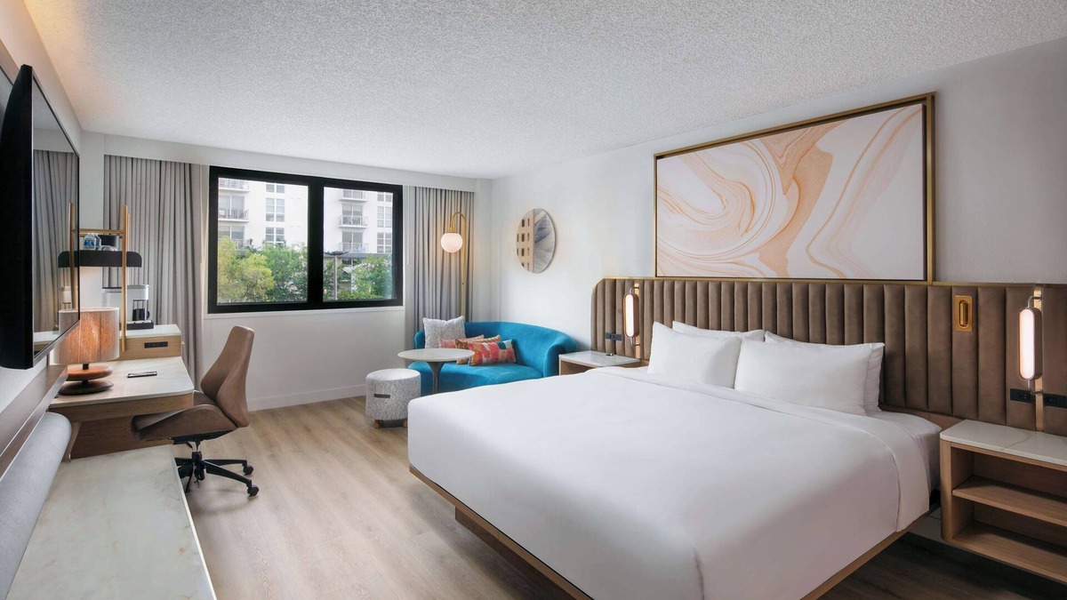 Flagami Hotel | Look No Further! Onsite Parking, Close to Downtown, Pets Are Welcome!