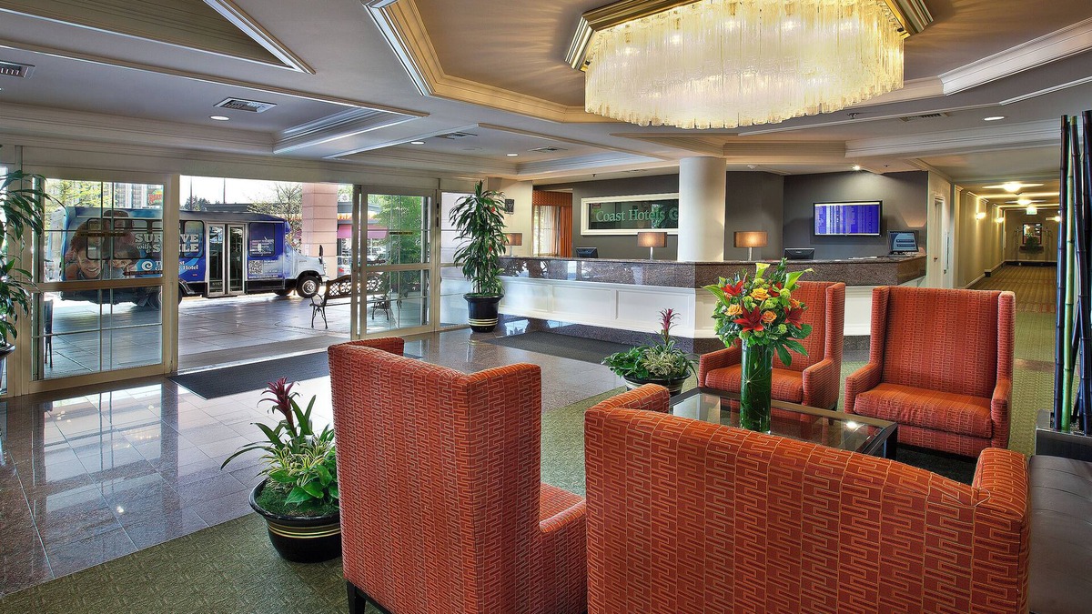 SeaTac Hotel | Look No More! Free Airport Shuttle & Continental Breakfast, Pets Allowed