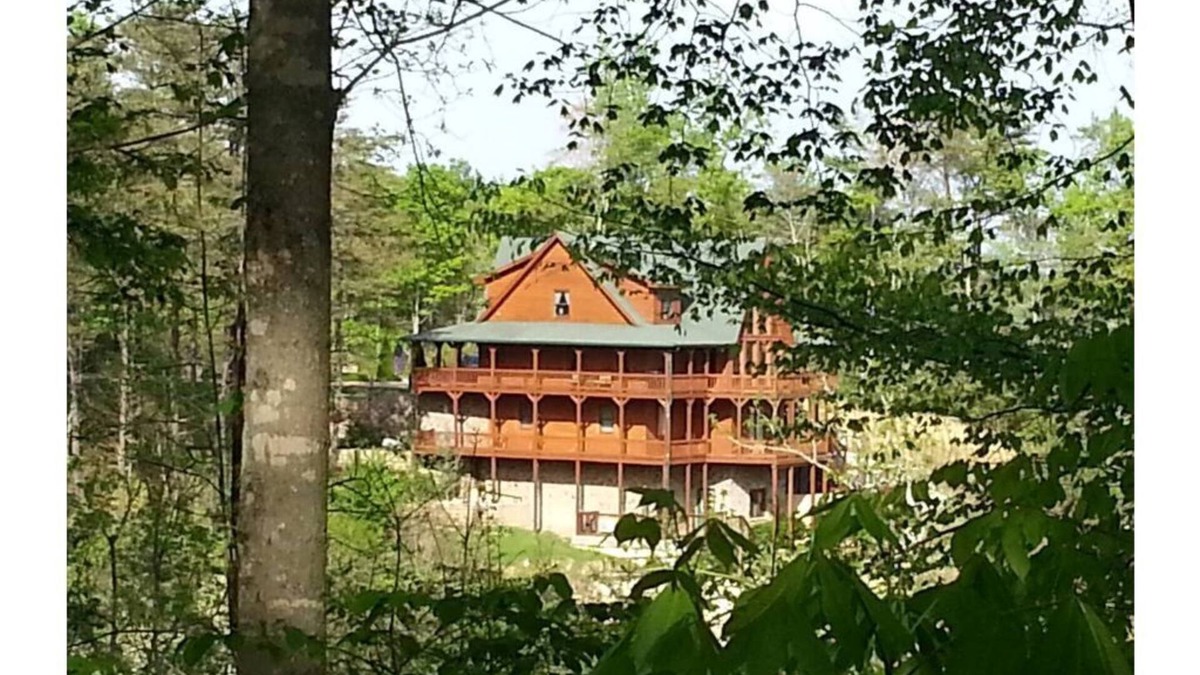 Russell Springs House | Look-Out Lodge on Lake Cumberland