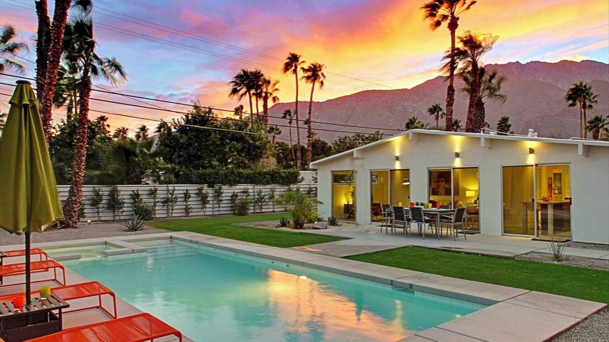 Racquet Club Estates House | Look to the West . on Via Miraleste!