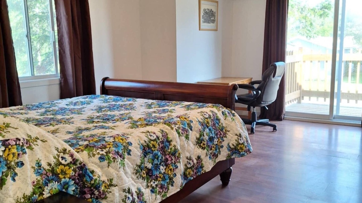 Port McNicoll House | Looking for Happy People! Fun to be had, just show up.