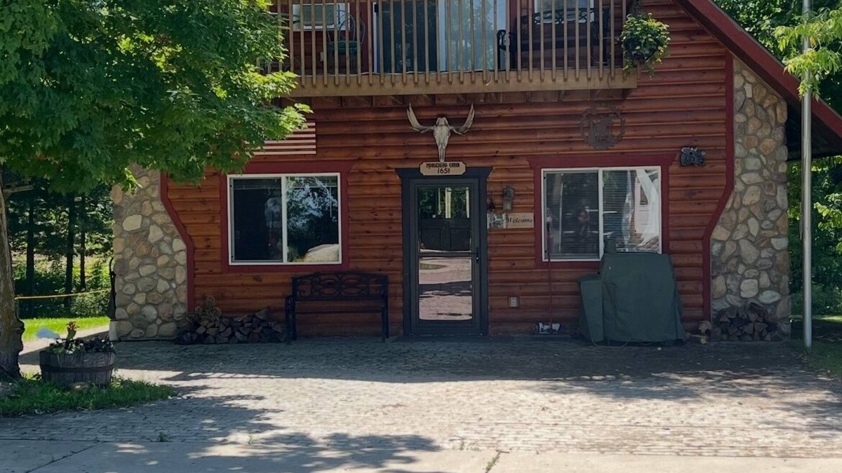 Whipholt House | Looking to enjoy time at the lake?