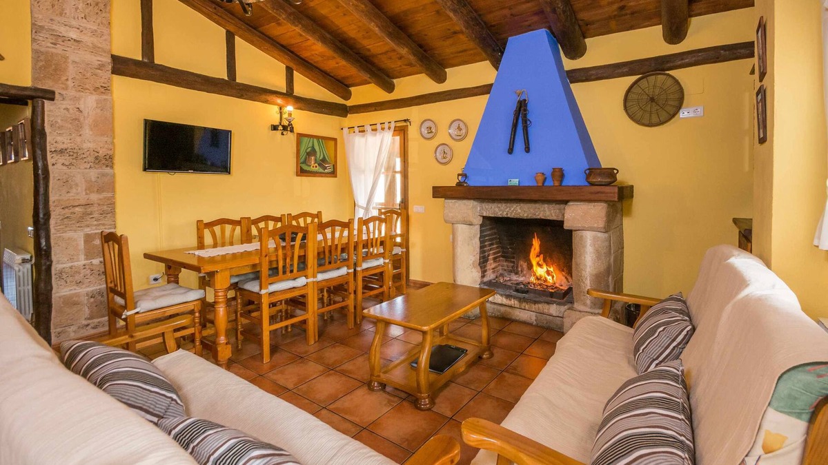 Beceite House | LOOKOUT HOUSE II. Duplex with fireplace and terrace