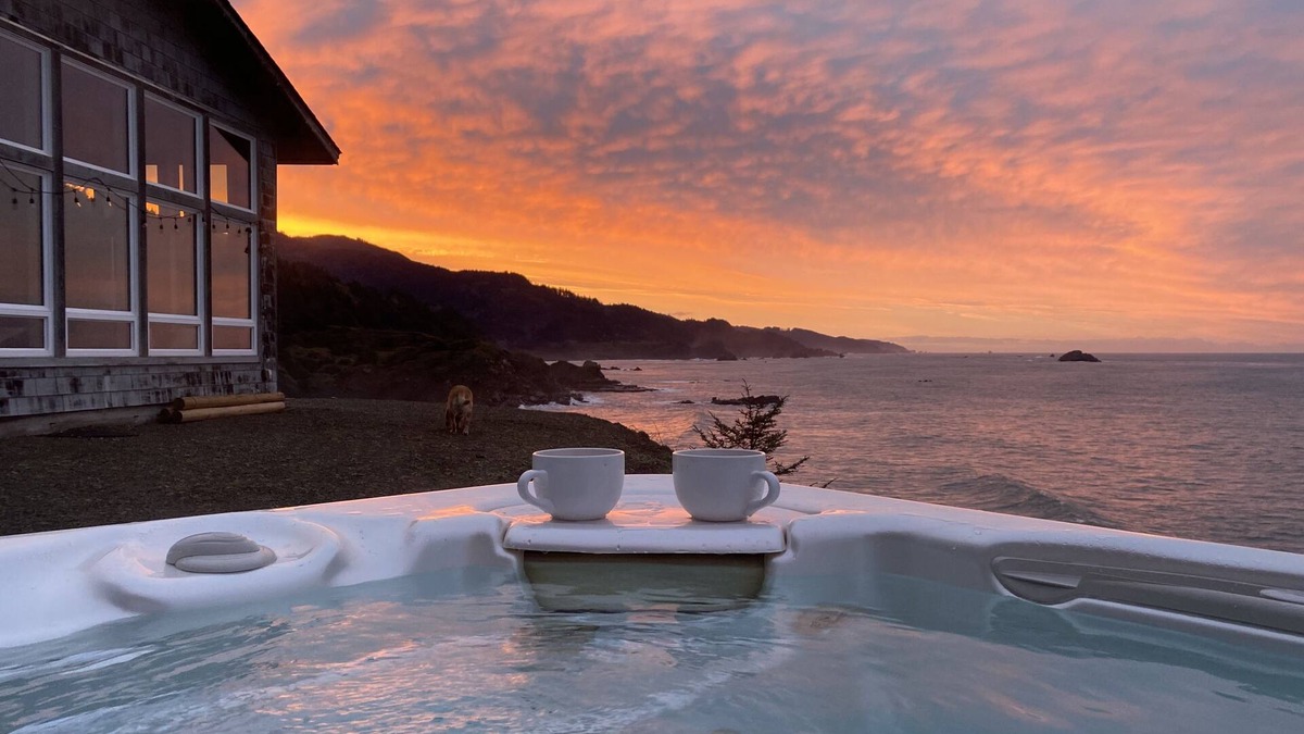 Gold Beach House | Lookout House - Romantic Luxury and Ocean Views